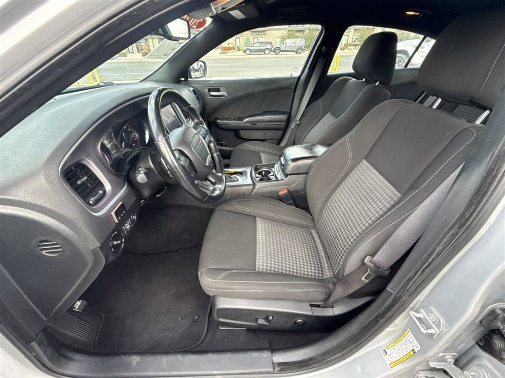 Used 2020 Dodge Charger SXT w/ Blacktop Package AWD/4WD image 14
