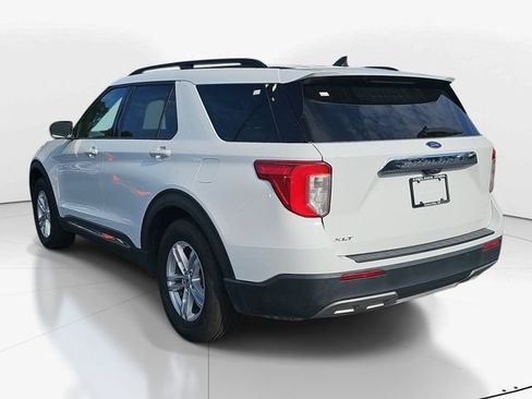 Used 2023 Ford Explorer XLT w/ Equipment Group 202A RWD image 5