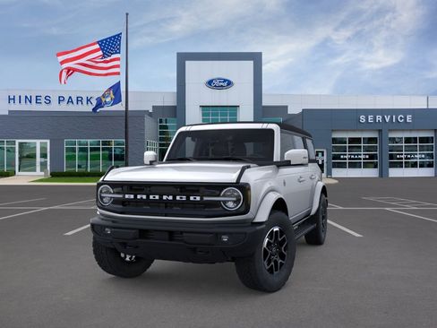 New 2024 Ford Bronco Outer Banks AWD/4WD image 2