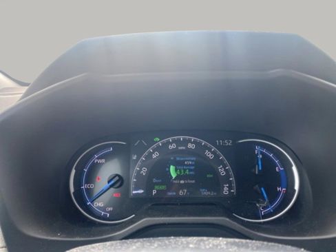 Used 2024 Toyota RAV4 XLE image 25