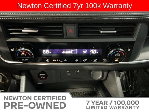 Used 2024 Nissan Rogue SV w/ SV Premium Package FWD image 9
