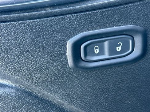 Used 2024 Jeep Wrangler Unlimited Rubicon image 13