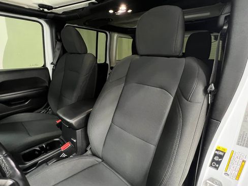 Used 2021 Jeep Wrangler Unlimited Sport AWD/4WD image 13