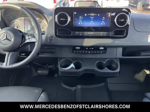 New 2025 Mercedes-Benz Sprinter 2500 image 19