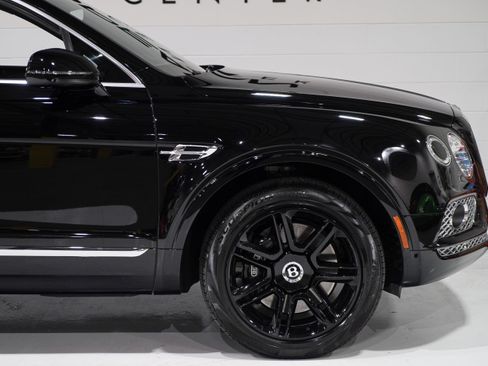 Used 2018 Bentley Bentayga Activity AWD/4WD image 24