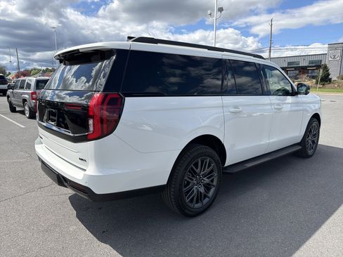 New 2026 Ford Expedition Max Platinum AWD/4WD image 3
