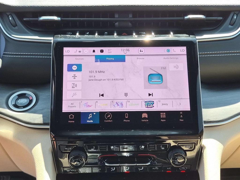 Certified 2025 Jeep Grand Cherokee L Limited w/ Luxury Tech Group II AWD/4WD image 20