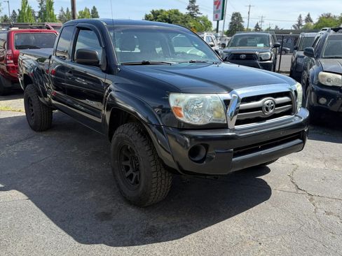 Used 2010 Toyota Tacoma 4x4 Access Cab image 3