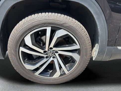 Used 2023 Volkswagen Atlas Cross Sport SEL AWD/4WD image 16