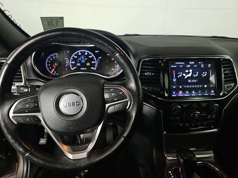 Used 2020 Jeep Grand Cherokee Limited AWD/4WD image 12