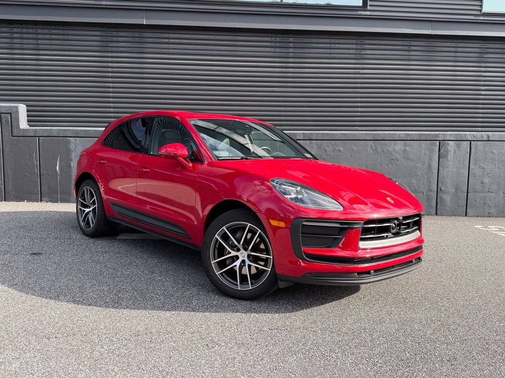 Certified 2026 Porsche Macan AWD/4WD image 12