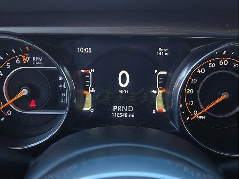 Used 2019 Jeep Wrangler Unlimited Sahara image 18