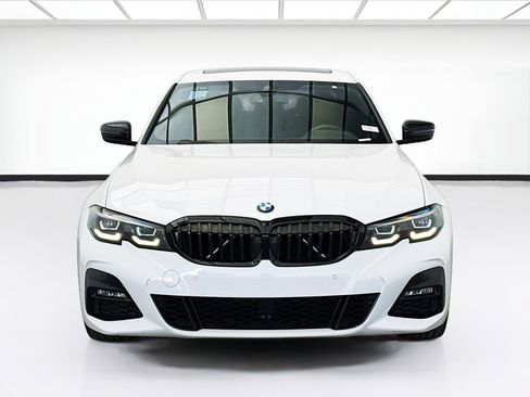Used 2022 BMW 330i Sedan w/ M Sport Package RWD image 2