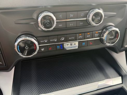 Used 2024 Ford F250 Limited w/ FX4 Off-Road Package AWD/4WD image 26