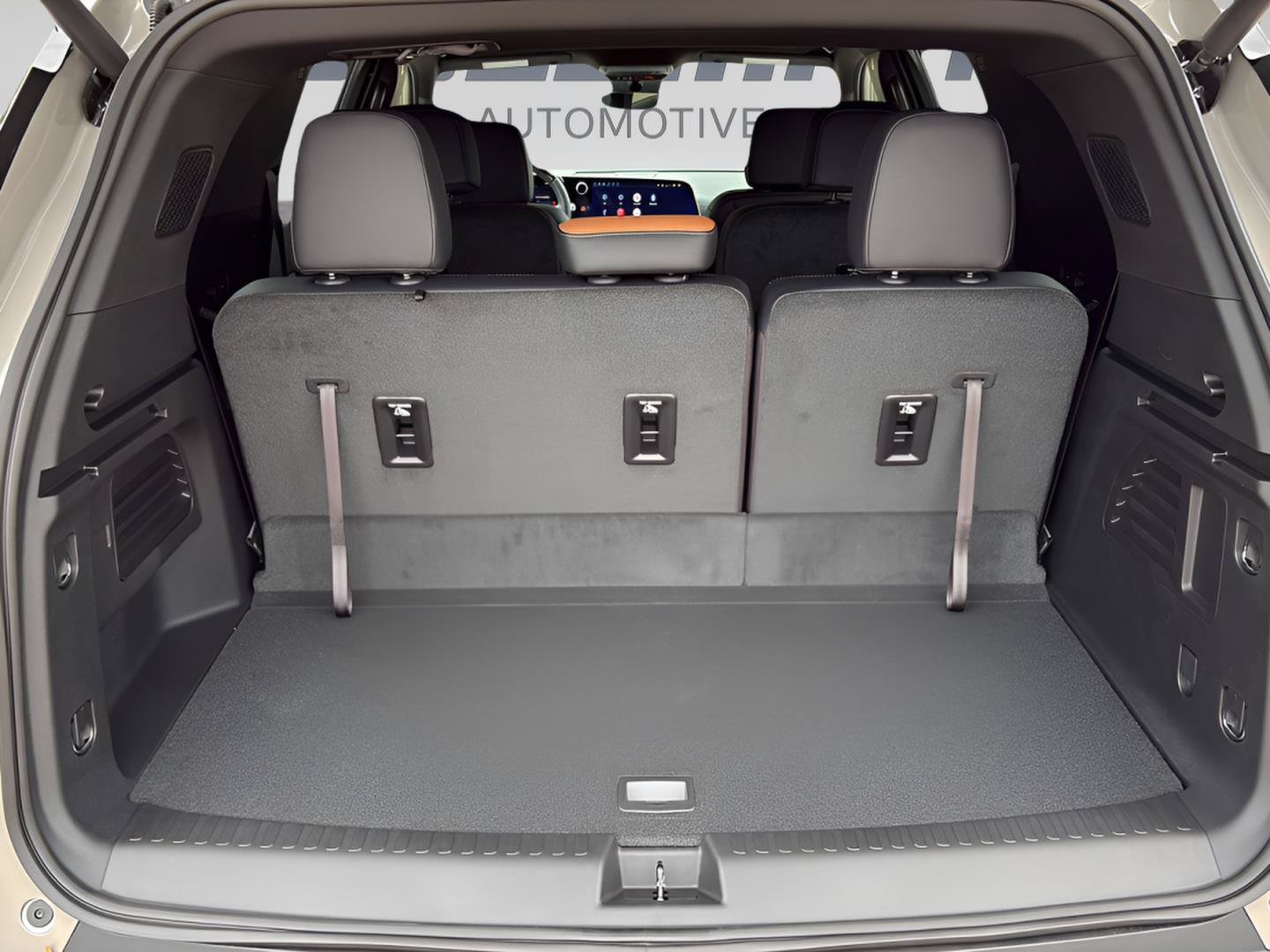 New 2027 Chevrolet Traverse Z71 w/ Enhanced Driving Package AWD/4WD image 7