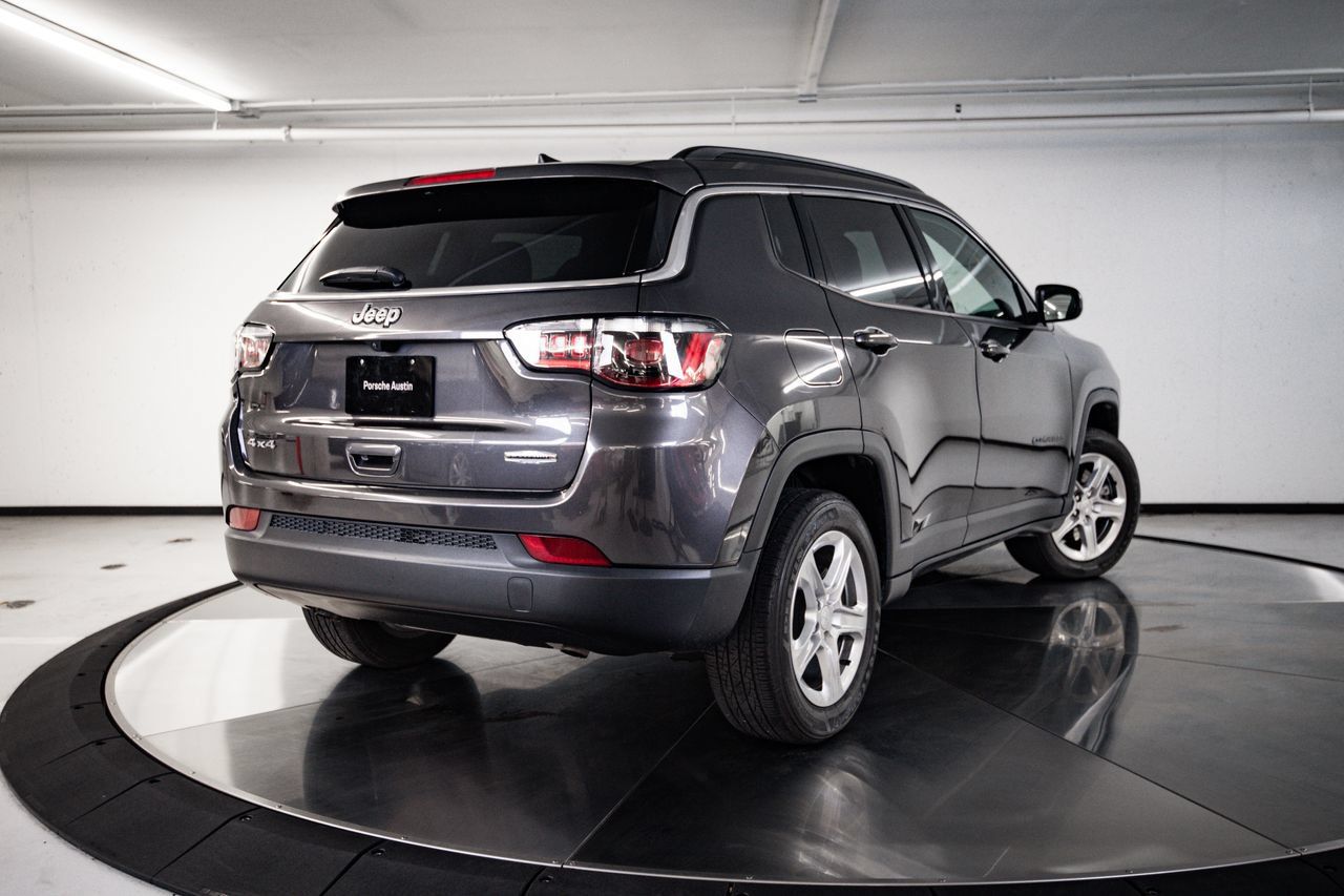 Used 2023 Jeep Compass Latitude w/ Sun and Sound Group AWD/4WD image 7