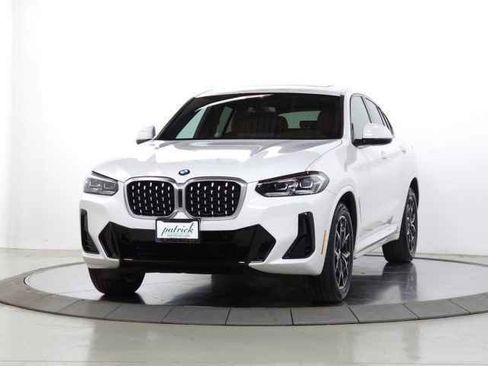 Used 2023 BMW X4 xDrive30i w/ M Sport Package AWD/4WD image 3