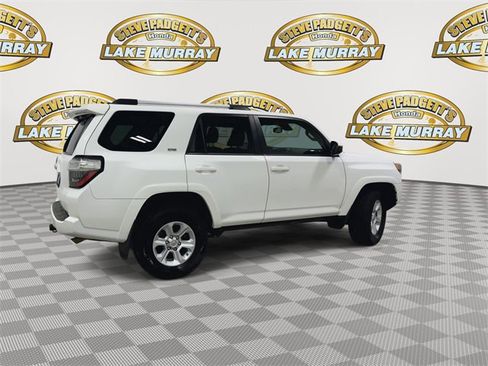 Used 2022 Toyota 4Runner SR5 image 3