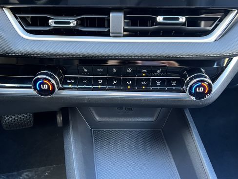 New 2026 Chevrolet Equinox LT w/ Convenience Package II image 30