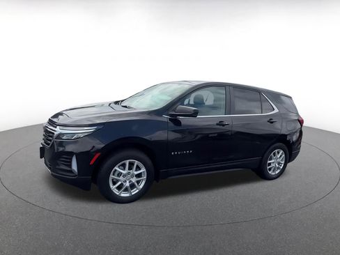Used 2024 Chevrolet Equinox LT FWD image 8