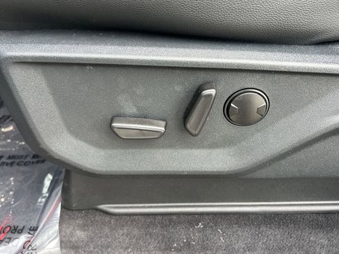 New 2025 Ford F150 XLT w/ Equipment Group 303A High image 19