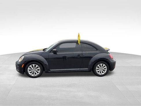 Used 2018 Volkswagen Beetle 2.0T S image 7