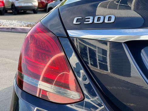Used 2019 Mercedes-Benz C 300 Sedan image 27