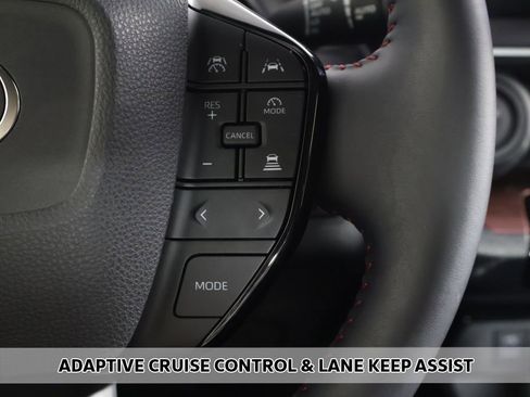 Used 2025 Toyota Prius Plug-In Hybrid FWD image 3