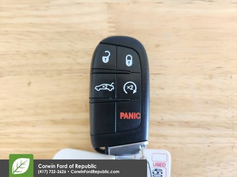 Used 2023 Chrysler 300 C RWD image 9