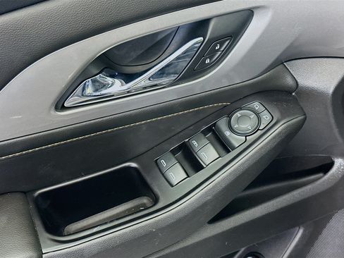 Used 2019 Chevrolet Traverse LT FWD image 15