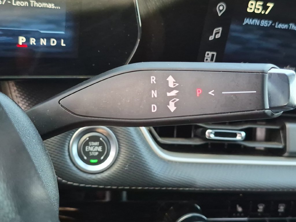 Used 2025 Chevrolet Equinox LT AWD/4WD image 20