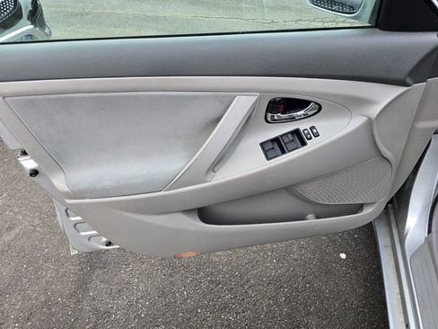Used 2007 Toyota Camry LE image 13