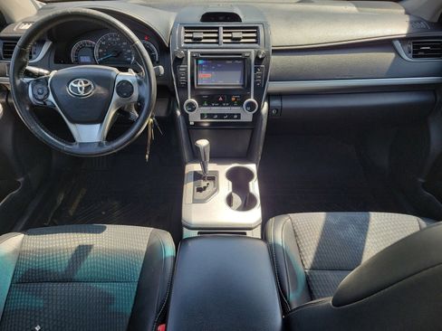 Used 2014 Toyota Camry SE FWD image 10