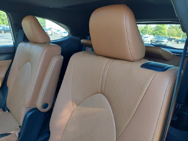 Certified 2020 Toyota Highlander Platinum AWD/4WD image 43