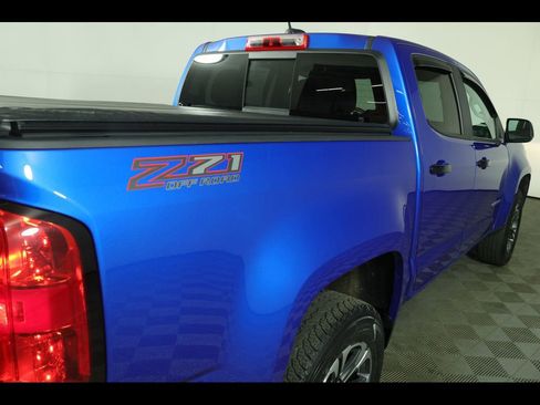 Used 2021 Chevrolet Colorado Z71 w/ Safety Package AWD/4WD image 16