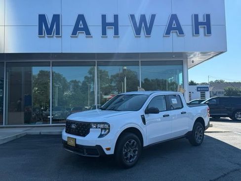 Certified 2026 Ford Maverick XLT w/ XLT Luxury Package AWD/4WD image 2