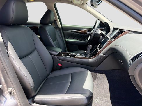 Used 2018 INFINITI Q50 Luxe w/ Essential Package (3.0T Luxe) RWD image 14
