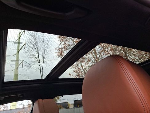 Used 2022 BMW X5 xDrive45e w/ M Sport Package image 14