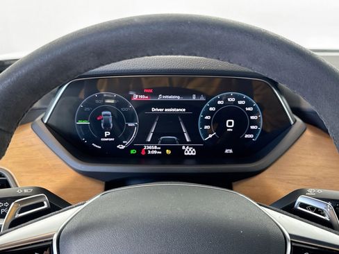 Used 2022 Audi e-tron GT Premium Plus image 12