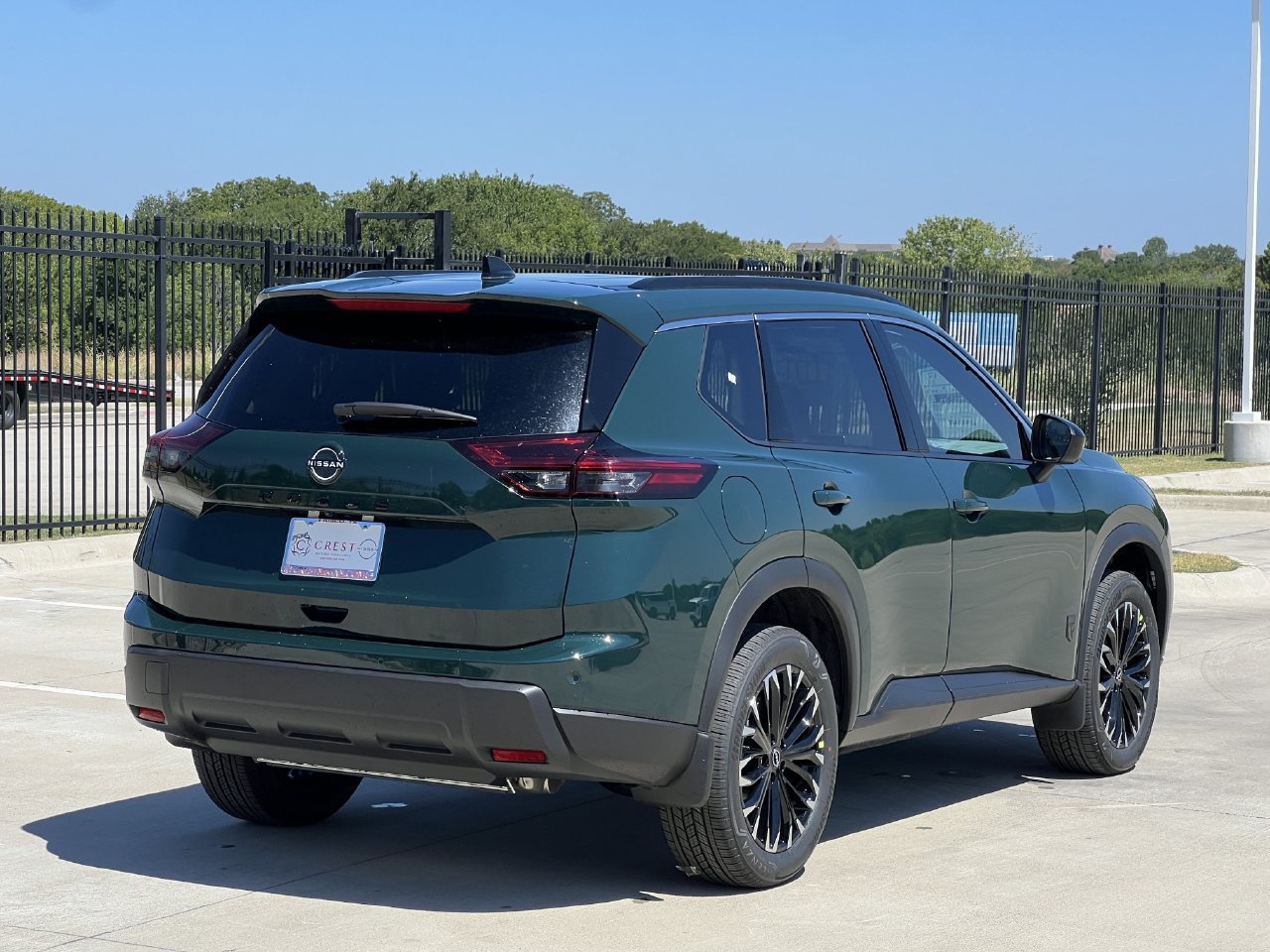 New 2026 Nissan Rogue Dark Armor FWD image 4