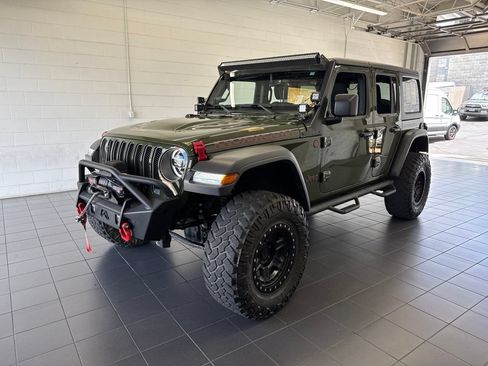 Used 2020 Jeep Wrangler Unlimited Rubicon AWD/4WD image 4