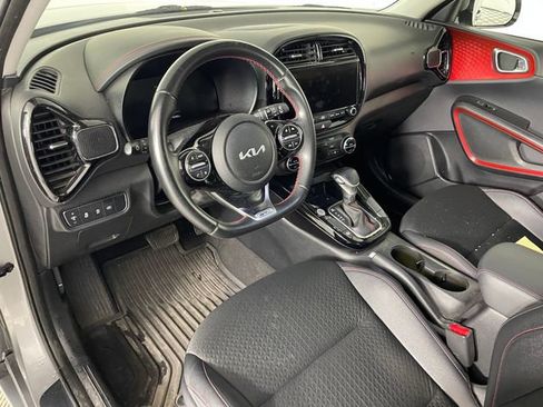 Certified 2023 Kia Soul GT-Line FWD image 3