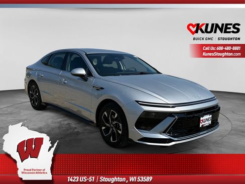 Used 2025 Hyundai Sonata SEL FWD image 1