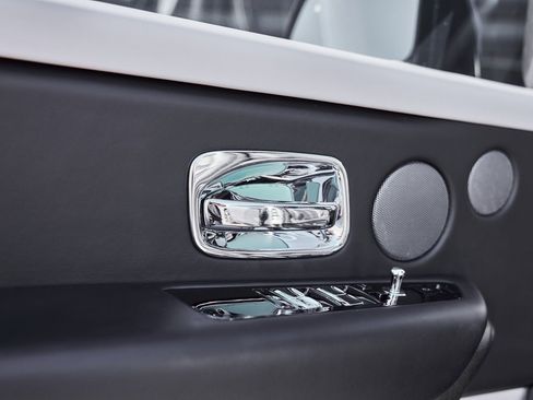 Used 2023 Rolls-Royce Cullinan image 36