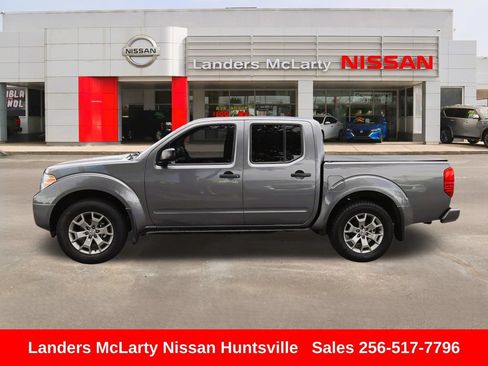 Used 2020 Nissan Frontier SV AWD/4WD image 8