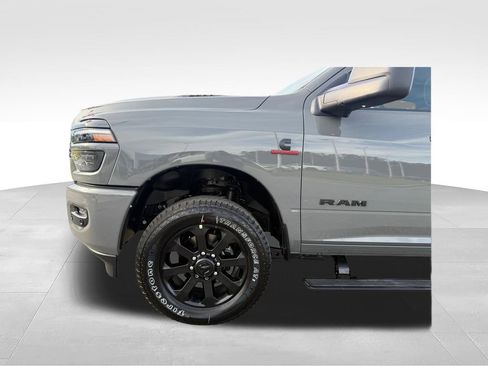 New 2026 RAM 2500 Laramie AWD/4WD image 24