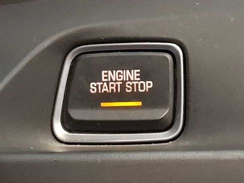 Used 2020 Chevrolet Camaro LT RWD image 21