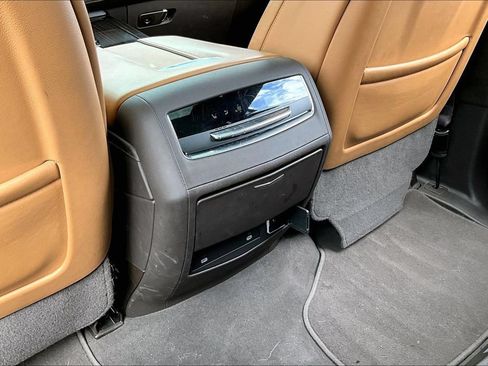 Used 2023 Cadillac Escalade ESV Premium Luxury AWD/4WD image 25