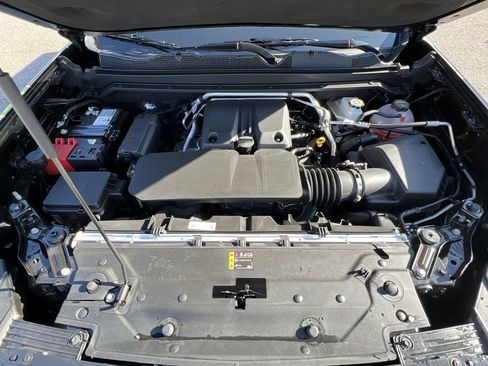 New 2025 GMC Canyon AT4 w/ AT4X Package image 31