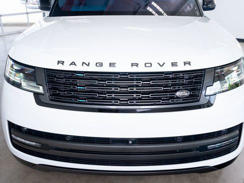 Used 2023 Land Rover Range Rover SE image 15